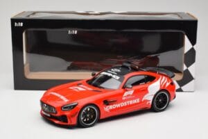 Mercedes AMG GT R C190 Safety Car F1 2021 Minichamps 1:18 155036095 Metal - imagem 6 de 6