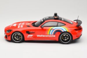 Mercedes AMG GT R C190 Safety Car F1 Mugello GP 2020 Minichamps 1:18 155036094 Metal - imagem 3 de 6