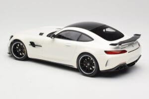Mercedes AMG GT R C190 Branco Metálico Minichamps 1:18 155036028 Metal - imagem 5 de 6