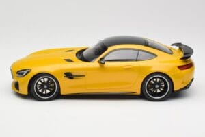 Mercedes AMG GT R C190 Amarelo Minichamps 1:18 155036021 Metal - imagem 3 de 6