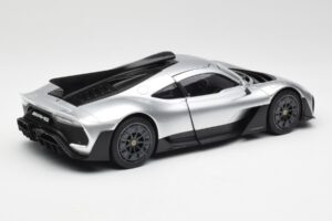 Mercedes AMG One Hightech Prata NZG 1:18 B66961043 Metal - imagem 3 de 8