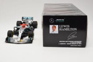 Mercedes AMG Petronas Motorsport W10 #44 L. Hamilton Winner Monaco GP 2019 Minichamps 1:18 110190644 Metal - imagem 6 de 6