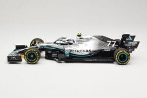 Mercedes AMG Petronas Motorsport W10 #77 V. Bottas 2nd Place Chinese GP 2019 Minichamps 1:18 110190377 Metal - imagem 3 de 6