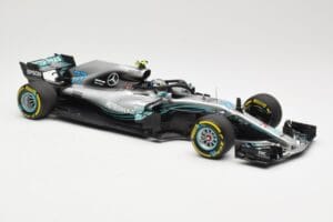 Mercedes AMG Petronas W09 #77 V. Bottas F1 2018 Minichamps 1:18 110180077 Metal - imagem 4 de 6