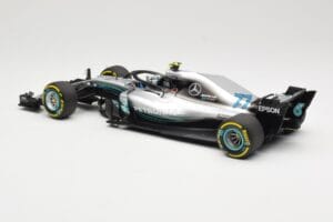Mercedes AMG Petronas W09 #77 V. Bottas F1 2018 Minichamps 1:18 110180077 Metal - imagem 5 de 6