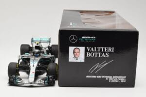 Mercedes AMG Petronas W09 #77 V. Bottas F1 2018 Minichamps 1:18 110180077 Metal - imagem 6 de 6