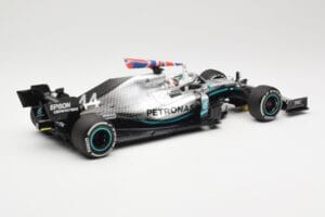 Mercedes AMG Petronas W10 #44 L. Hamilton Winner British GP 2019 Minichamps 1:18 110191044 Metal - imagem 2 de 6