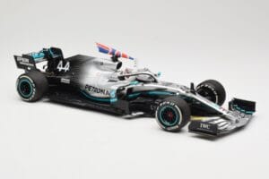 Mercedes AMG Petronas W10 #44 L. Hamilton Winner British GP 2019 Minichamps 1:18 110191044 Metal - imagem 4 de 6