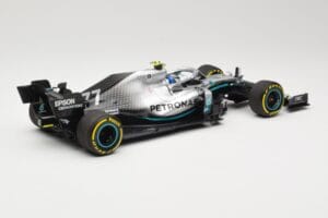 Mercedes AMG Petronas W10 #77 V. Bottas F1 2019 Minichamps 1:18 110190077 Metal - imagem 2 de 6