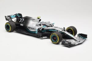 Mercedes AMG Petronas W10 #77 V. Bottas F1 2019 Minichamps 1:18 110190077 Metal - imagem 4 de 6