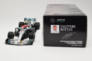 Mercedes AMG Petronas W10 #77 V. Bottas 3rd Place Monaco GP 2019 Minichamps 1:18 110190677 Metal - imagem 6 de 6