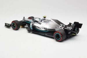 Mercedes AMG Petronas W10 #77 V. Bottas British GP 2019 Minichamps 1:18 110191077 Metal - imagem 5 de 6