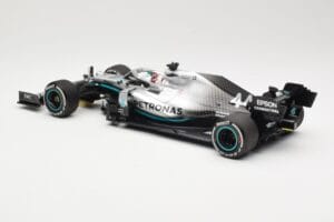 Mercedes AMG Petronas W10 EQ Power+ #44 L. Hamilton USA GP F1 World Champion 2019 Minichamps 1:18 110191844 Metal - imagem 6 de 7