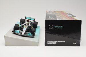 Mercedes AMG Petronas W13 E Performance #44 L. Hamilton 2022 Minichamps 1:18 113220044 Metal - imagem 6 de 6
