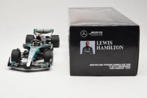 Mercedes AMG Petronas W15 E Performance #44 L. Hamilton 2024 Minichamps 1:18 110240144 Metal - imagem 6 de 6