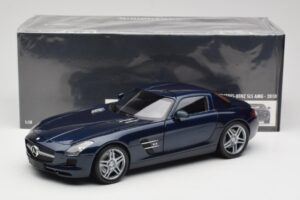Mercedes SLS AMG C197 Blue Metallic Minichamps 1:18 180039021 Metal - imagem 8 de 8