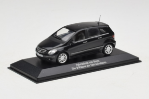 Mercedes B-Class W245 Escola de Condução Preto Minichamps 1:43 MB005 Metal - imagem 2 de 4