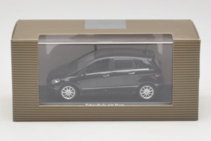 Mercedes B-Class W245 Escola de Condução Preto Minichamps 1:43 MB005 Metal - imagem 4 de 4