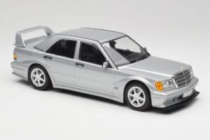 Mercedes 190E W201 2.5-16 EVO 2 Astral Prata Metallic Minichamps 1:18 155036101 Metal - imagem 4 de 6