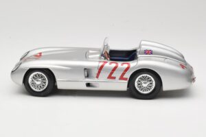 Mercedes 300 SLR W196S #722 S. Moss / D. Jenkinson Mille Miglia Winner 1955 Maisto 1:18 536887 Metal - imagem 4 de 8