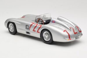 Mercedes 300 SLR W196S #722 S. Moss / D. Jenkinson Mille Miglia Winner 1955 Maisto 1:18 536887 Metal - imagem 7 de 8