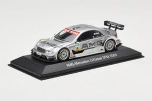 Mercedes C-Class C203 #4 J. Alesi HWA DTM 2005 Minichamps 1:43 B66962230 Metal - imagem 2 de 4