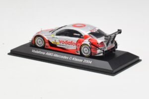 Mercedes C-Class C203 #1 Vodafone AMG B. Schneider DTM 2004 Minichamps 1:43 B66962207 Metal - imagem 3 de 4