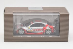 Mercedes C-Class C203 #1 Vodafone AMG B. Schneider DTM 2004 Minichamps 1:43 B66962207 Metal - imagem 4 de 4