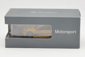 Mercedes C-Class C204 DTM #17 D. Coulthard DTM 2010 Minichamps 1:43 B66961415 Metal - imagem 4 de 4