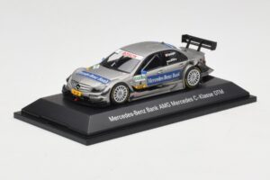 Mercedes C-Class C204 DTM #4 B. Spengler DTM 2010 Minichamps 1:43 B66961412 Metal - imagem 2 de 4