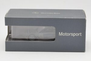 Mercedes C-Class C204 DTM #4 B. Spengler DTM 2010 Minichamps 1:43 B66961412 Metal - imagem 4 de 4