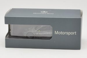 Mercedes C-Class C204 DTM #6 B. Schneider DTM 2008 Minichamps 1:43 B66962290 Metal - imagem 4 de 4