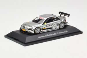 Mercedes C-Class C204 #8 R. Schumacher HWA DTM 2010 Minichamps 1:43 B66961414 Metal - imagem 2 de 4