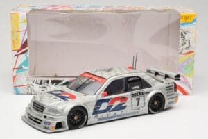 Mercedes C-Class W202 #7 K. Ludwig AMG-Mercedes Team Zakspeed DTM 1994 UT Models 1:18 180943307 Metal - imagem 8 de 8