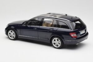 Mercedes C-Class S204 T-Modell Tanzanite Azul AUTOart 1:18 B66962352 Metal - imagem 7 de 8