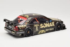 Mercedes C-Class W202 #3 J. van Ommen AMG Mercedes Team DTM 1995 UT Models 1:18 180953303 Metal - imagem 3 de 8