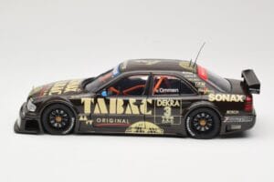 Mercedes C-Class W202 #3 J. van Ommen AMG Mercedes Team DTM 1995 UT Models 1:18 180953303 Metal - imagem 4 de 8