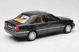 Mercedes C-Class W202 Malachite Green Norev 1:18 183372 Metal - imagem 5 de 8