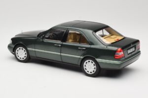 Mercedes C-Class W202 Malachite Green Norev 1:18 183372 Metal - imagem 6 de 8