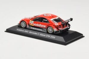 Mercedes C-Class W203 #2 B. Schneider DTM 2006 Minichamps 1:43 B66962252 Metal - imagem 3 de 4