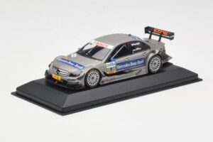 Mercedes C-Class W204 #9 B. Spengler DTM 2009 Minichamps 1:43 400093909 Metal - imagem 2 de 4