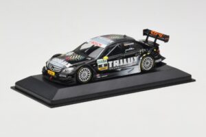 Mercedes C-Class W204 #4 Team AMG Mercedes R. Schumacher DTM 2009 Minichamps 1:43 400093904 Metal - imagem 2 de 4