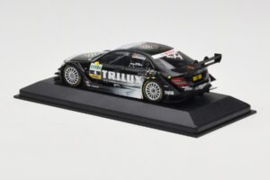 Mercedes C-Class W204 #4 Team AMG Mercedes R. Schumacher DTM 2009 Minichamps 1:43 400093904 Metal - imagem 3 de 4