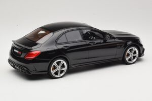 Mercedes C-Class W205 Brabus 650 Preto GT Spirit 1:18 GT132 Resina - imagem 2 de 6
