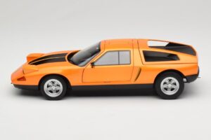 Mercedes C111 II White Autumn Metallic Norev 1:18 183050 Metal - imagem 4 de 10