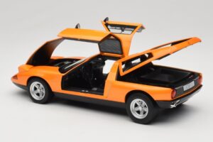 Mercedes C111 II White Autumn Metallic Norev 1:18 183050 Metal - imagem 5 de 10