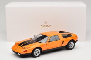 Mercedes C111 II White Autumn Metallic Norev 1:18 183050 Metal - imagem 10 de 10