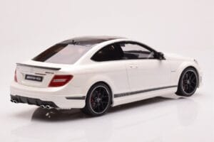 Mercedes AMG C63 W204 Edition 507 Branco GT Spirit 1:18 GT899 Resina - imagem 2 de 6