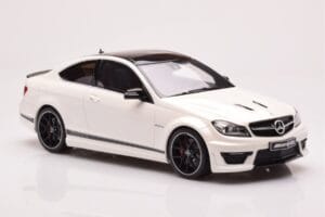 Mercedes AMG C63 W204 Edition 507 Branco GT Spirit 1:18 GT899 Resina - imagem 4 de 6