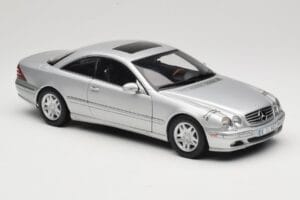 Mercedes CL 500 C215 Prata AUTOart 1:18 B66962152 Metal - imagem 6 de 8